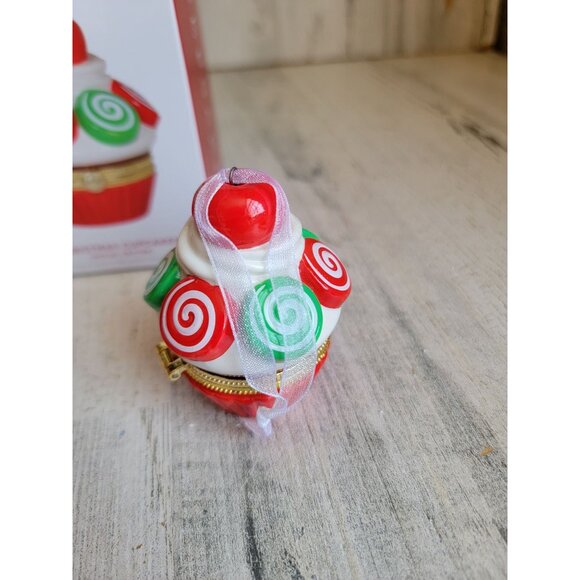Hallmark Christmas cupcake special edition trinket box ornament Xmas - Picture 5 of 7